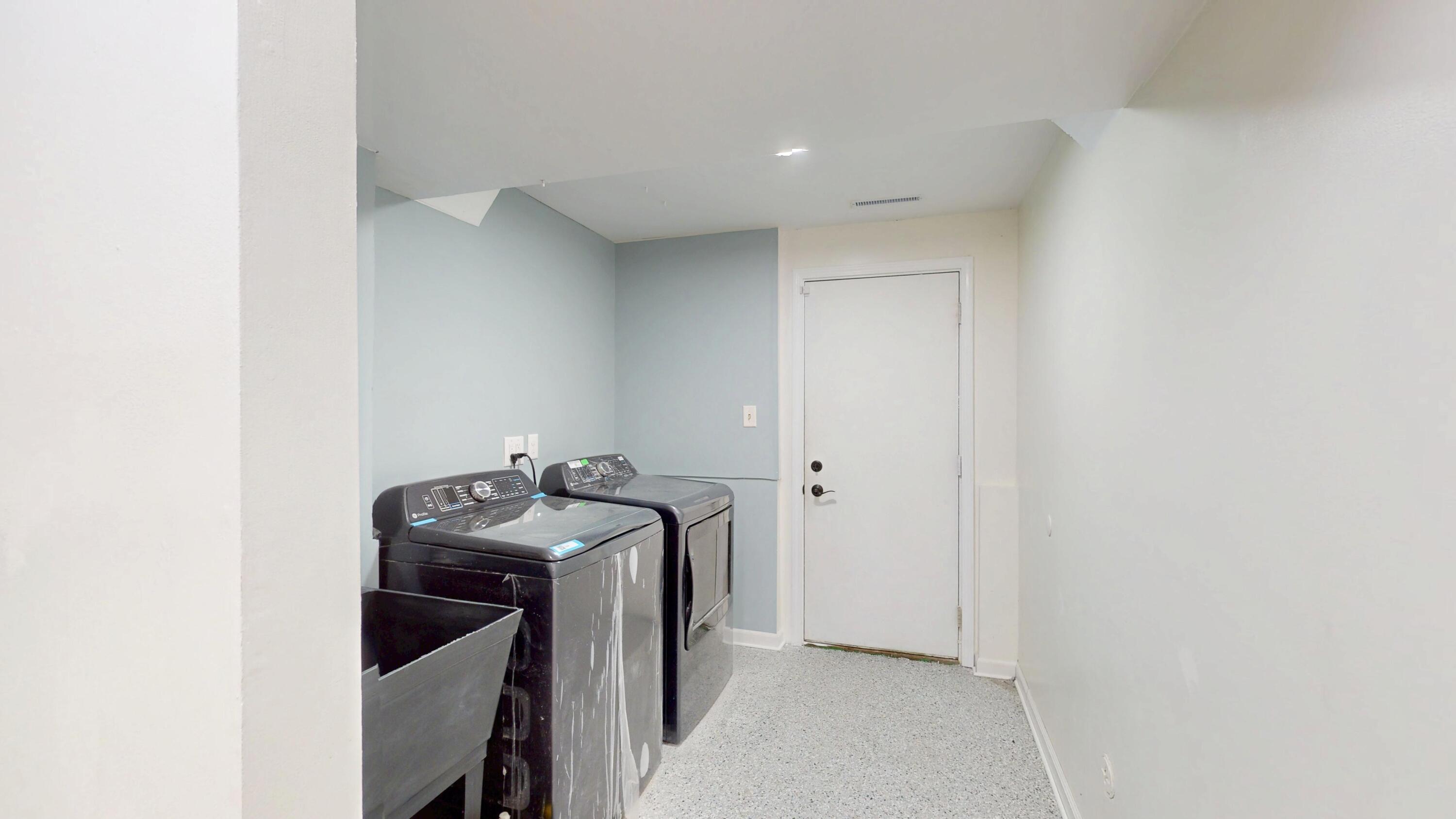 3721 Wirth Road Highland, IN 46322 - Photo 31 of 40 a utility room with dryer and washer