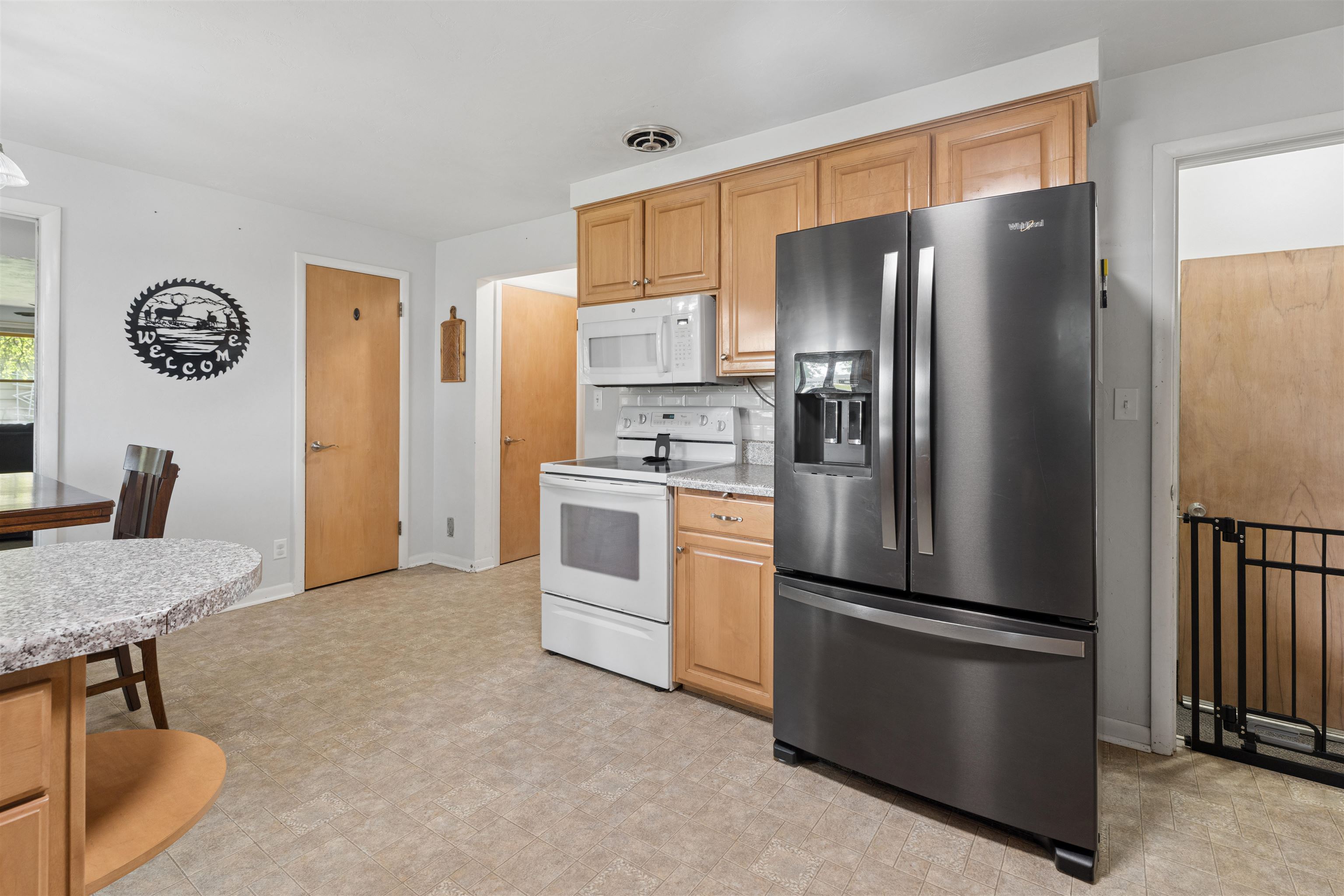 620 West Sunset Avenue Appleton, WI 54911 - Photo 6 of 25