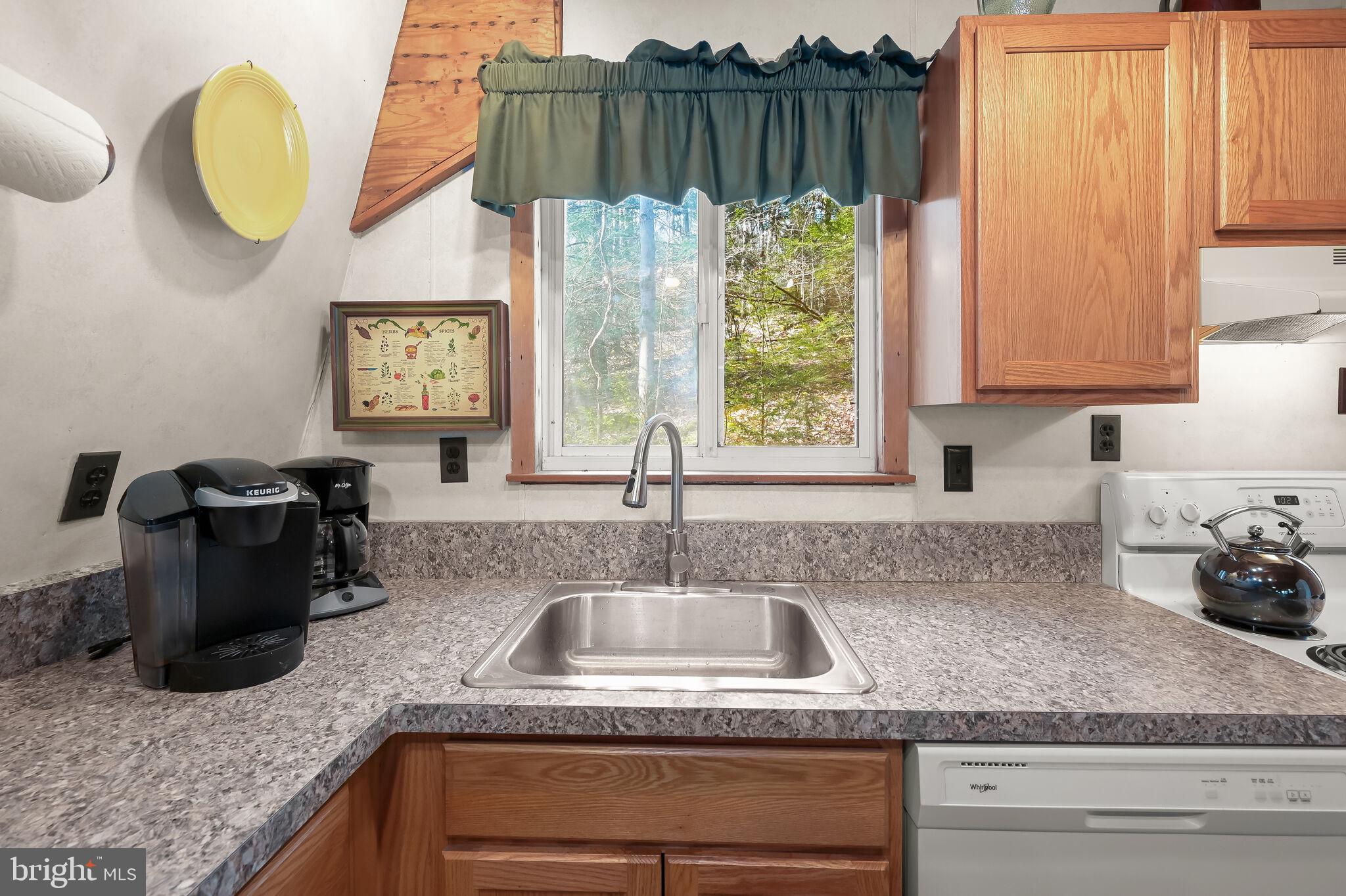 2702 Mayhew Inn Road Oakland, MD 21550 - Photo 24 of 87 Eat-In Kitchen