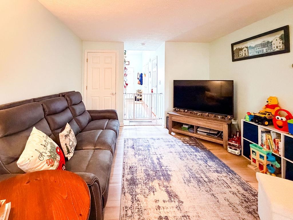 84 Branch Turnpike, Unit 86 Concord, NH 03301 - Photo 6 of 32