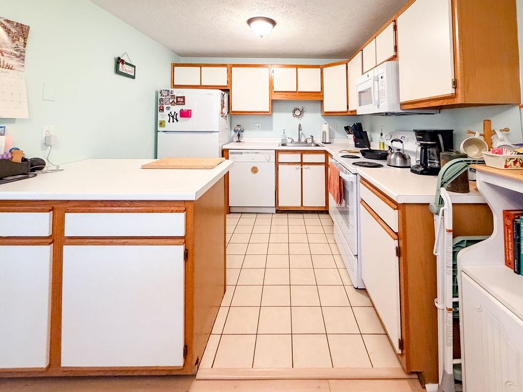 84 Branch Turnpike, Unit 86 Concord, NH 03301 - Photo 8 of 32