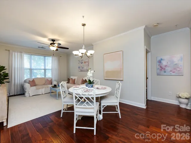 $320,000 | 1000 East Woodlawn Road, Unit 113, Charlotte, NC 28209