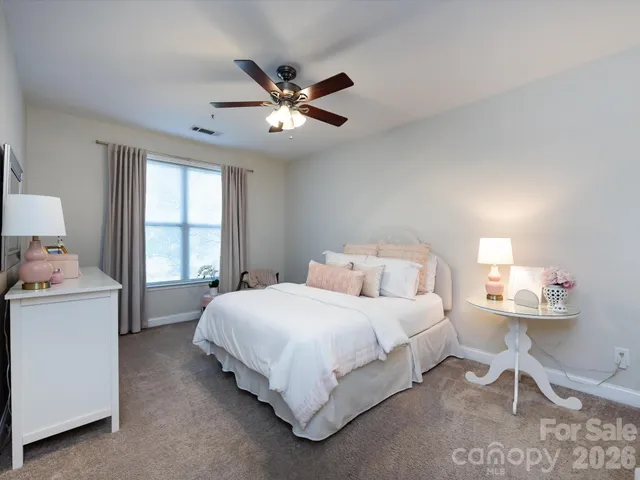 $320,000 | 1000 East Woodlawn Road, Unit 113, Charlotte, NC 28209