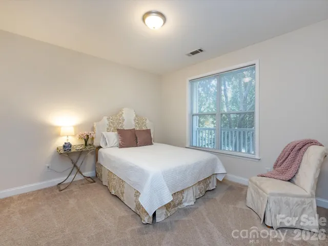 $320,000 | 1000 East Woodlawn Road, Unit 113, Charlotte, NC 28209