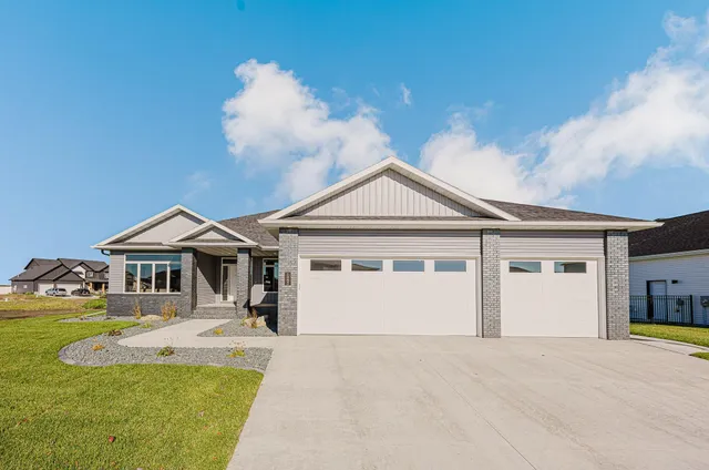 $869,900 | 1082 Larkin Lane, West Fargo, ND 58078