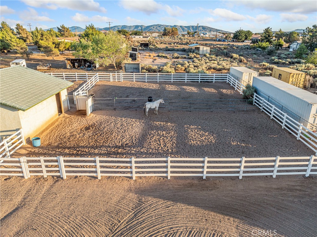 6370 Fremontia Road Hesperia, CA 92344 - Photo 8 of 62 a view of a city