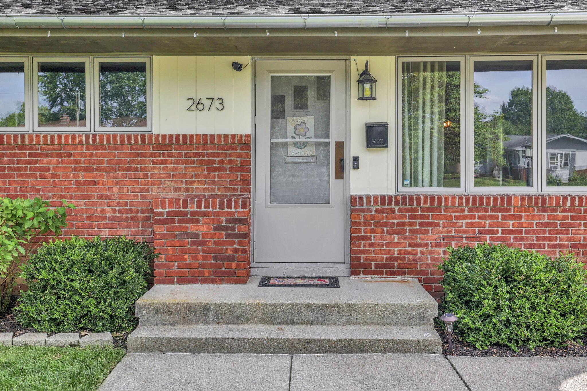2673 Shrewsbury Road Columbus, OH 43221 - Photo 8 of 65 8-web-or-mls-0N4A7553