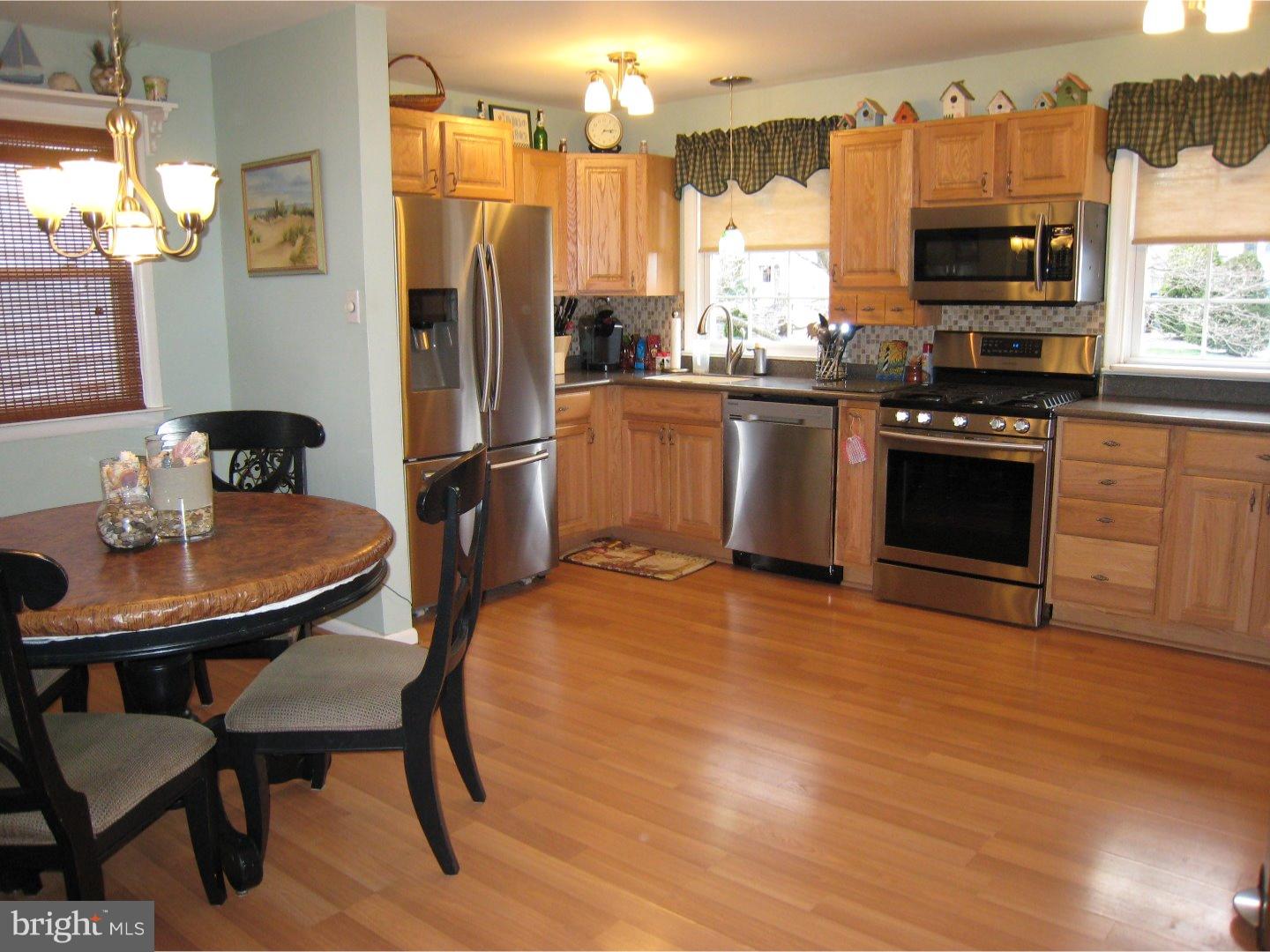 9947 Bridle Road Philadelphia, PA 19115 - Photo 7 of 20 Gallery Image 7