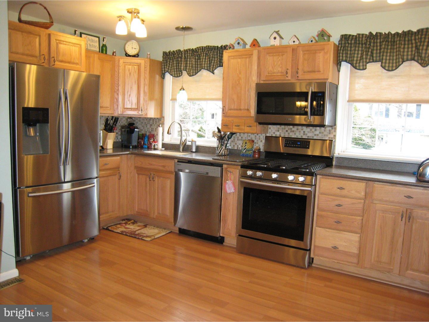 9947 Bridle Road Philadelphia, PA 19115 - Photo 8 of 20 Gallery Image 8