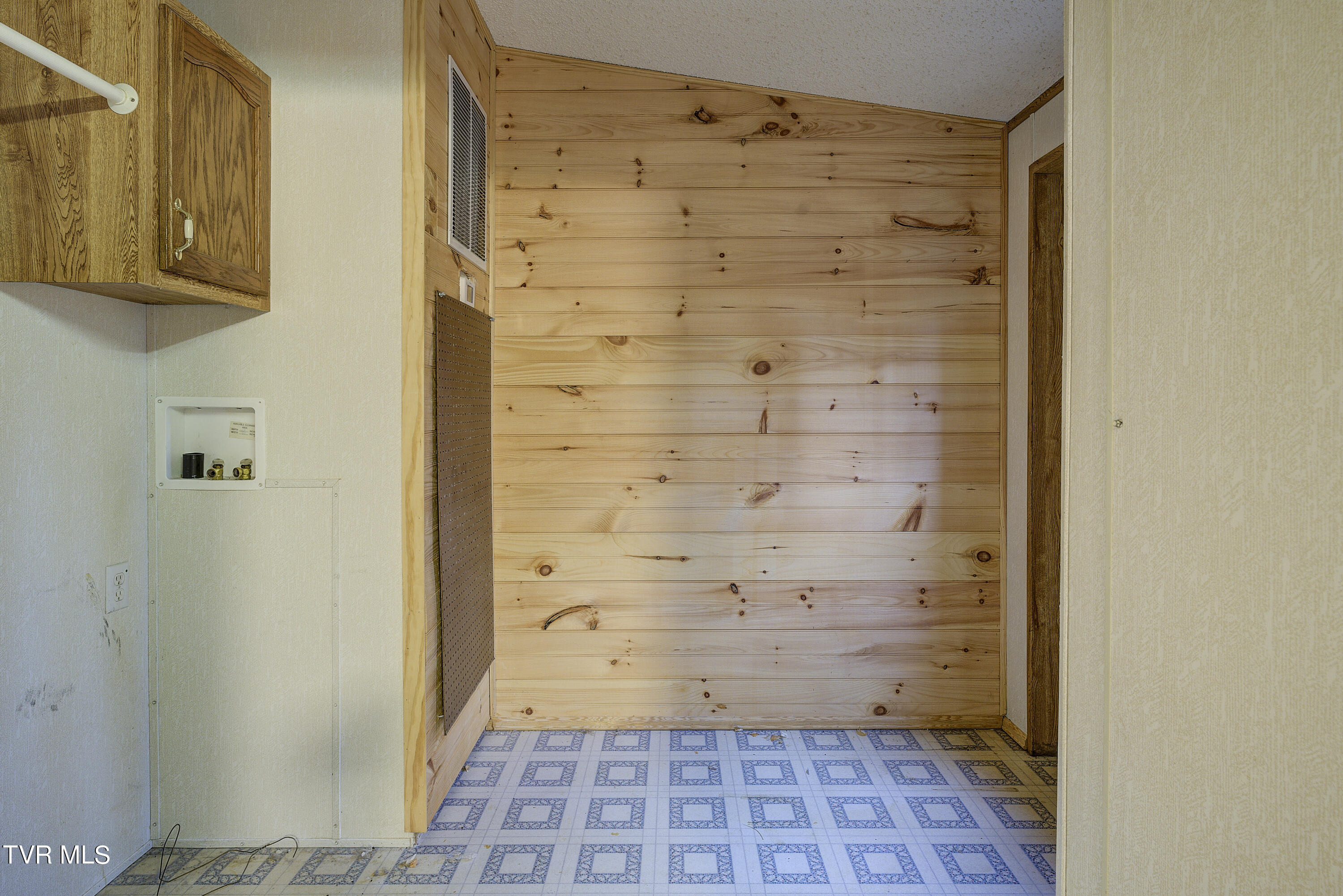 363 Rambling Road Jonesborough, TN 37659 - Photo 29 of 35 Rambling-24