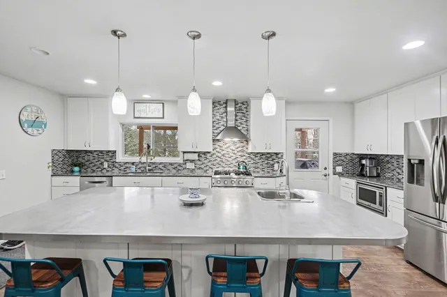 $375,000 | 6878 North Croswell Avenue, Bitely, MI 49309