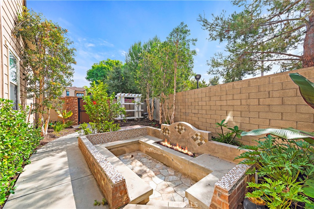 108 Fairgrove Irvine, CA 92618 - Photo 21 of 40 a view of a backyard with sitting area