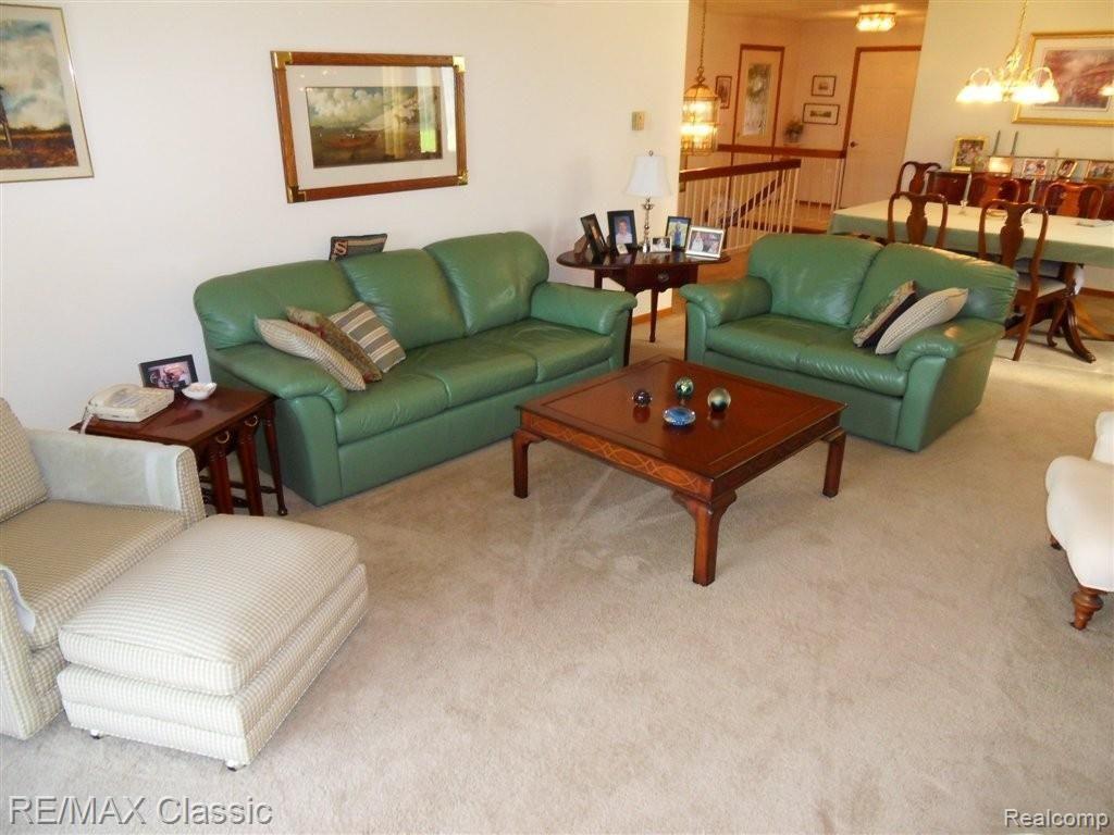 968 GreenView Court Rochester, MI 48307 - Photo 21 of 42 SDC19571.JPG