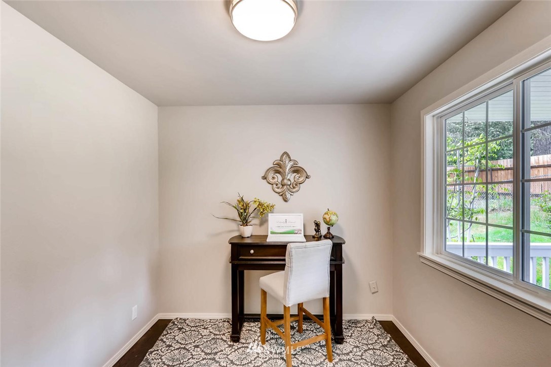 15717 203rd Avenue Southeast Renton, WA 98059 - Photo 6 of 12