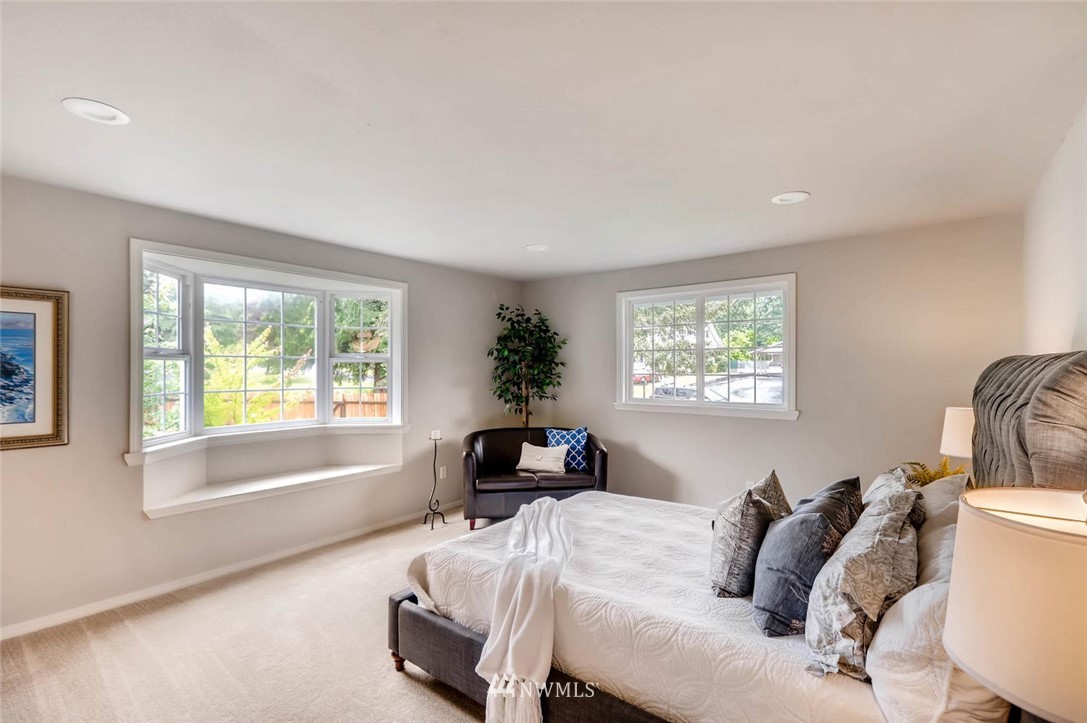 15717 203rd Avenue Southeast Renton, WA 98059 - Photo 7 of 12