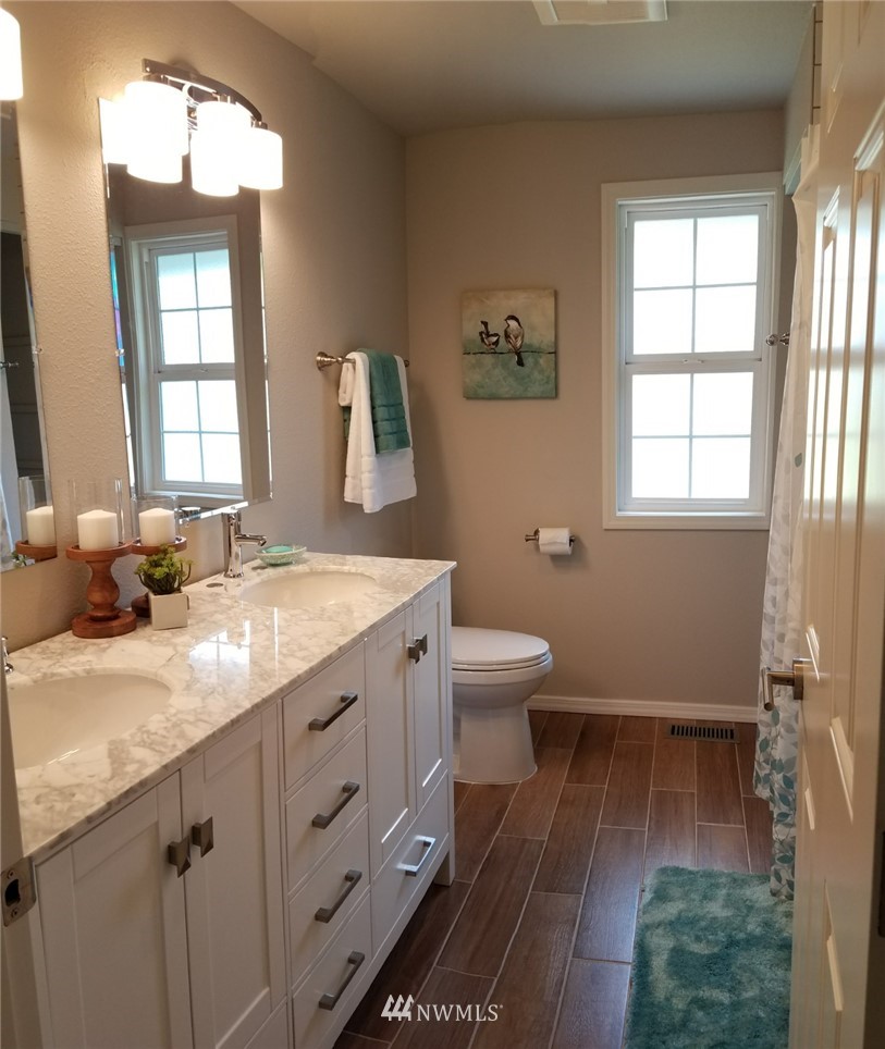 15717 203rd Avenue Southeast Renton, WA 98059 - Photo 9 of 12