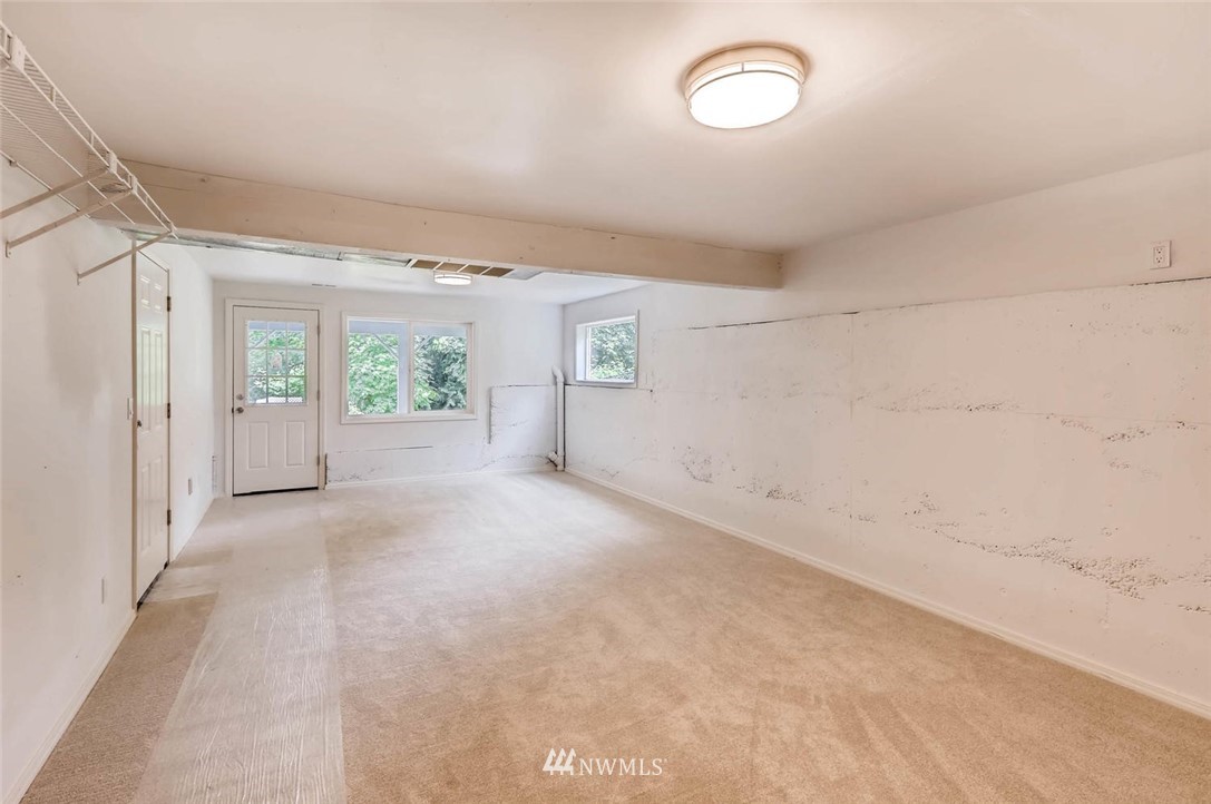 15717 203rd Avenue Southeast Renton, WA 98059 - Photo 10 of 12