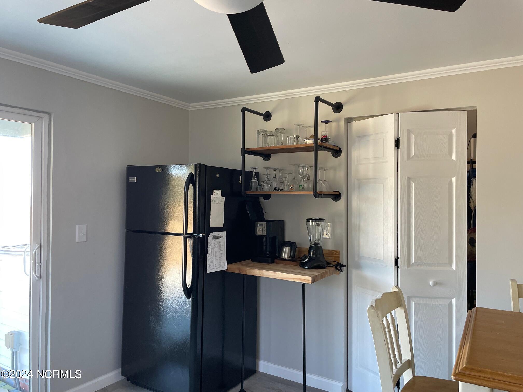 2524 Cedar Island Road Cedar Island, NC 28520 - Photo 21 of 47 Kitchen