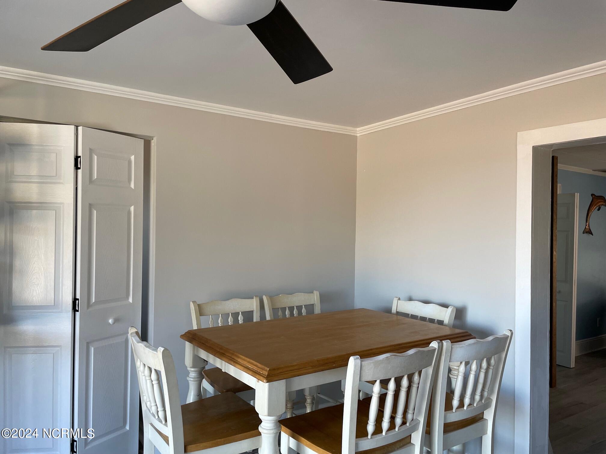 2524 Cedar Island Road Cedar Island, NC 28520 - Photo 22 of 47 Kitchen