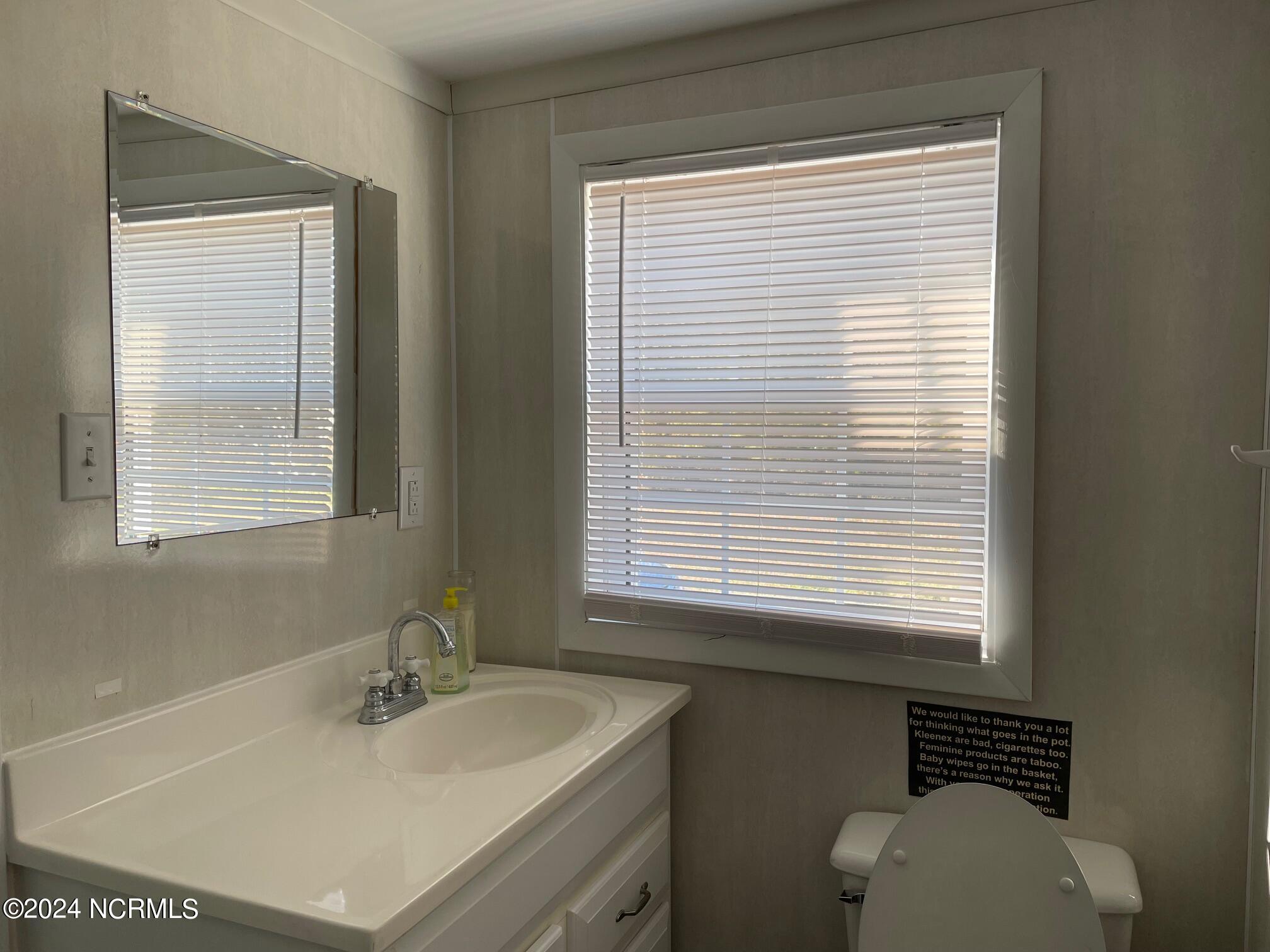 2524 Cedar Island Road Cedar Island, NC 28520 - Photo 30 of 47 Bath