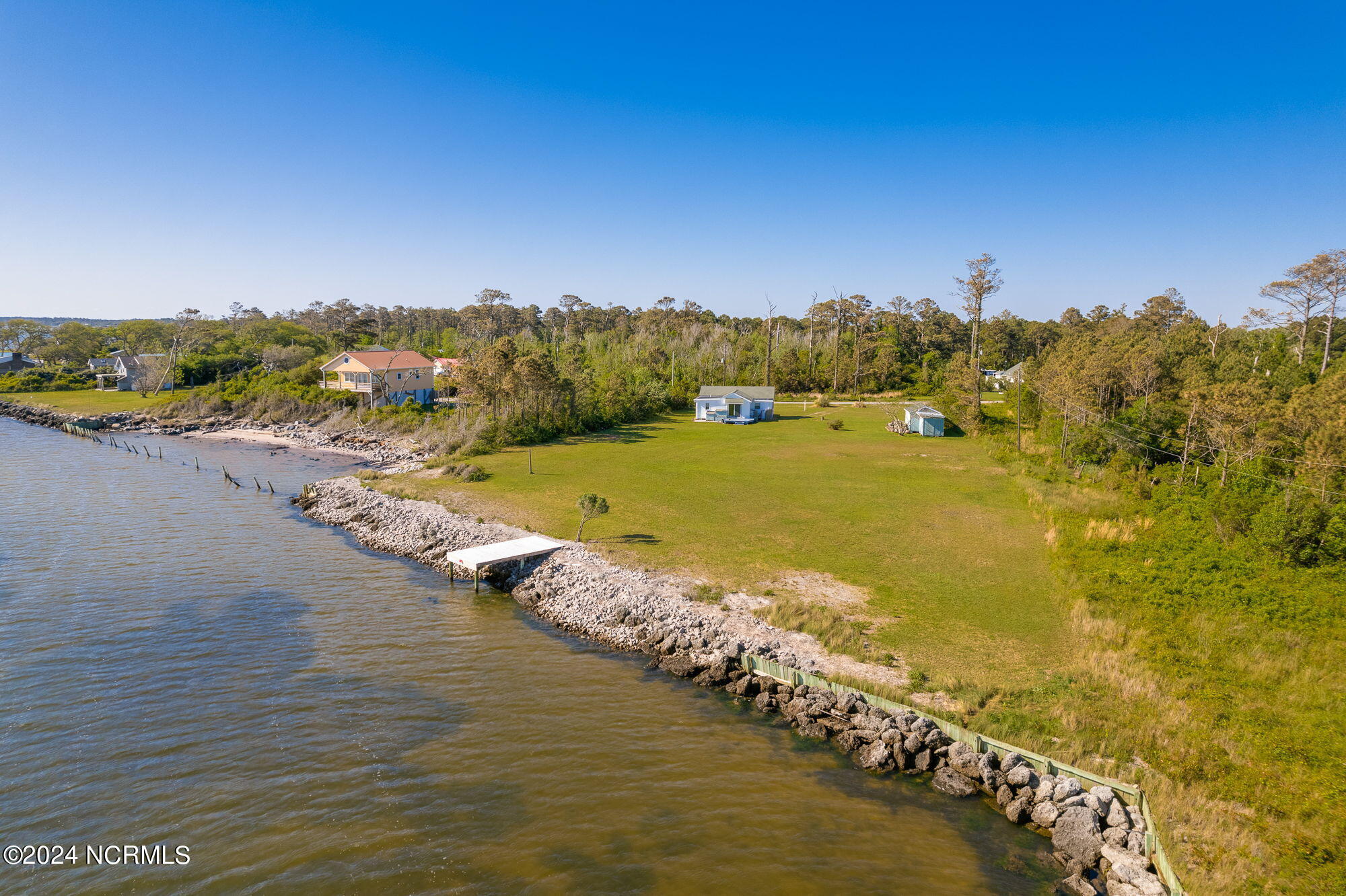 2524 Cedar Island Road Cedar Island, NC 28520 - Photo 9 of 47 2524 Cedar Island Rd