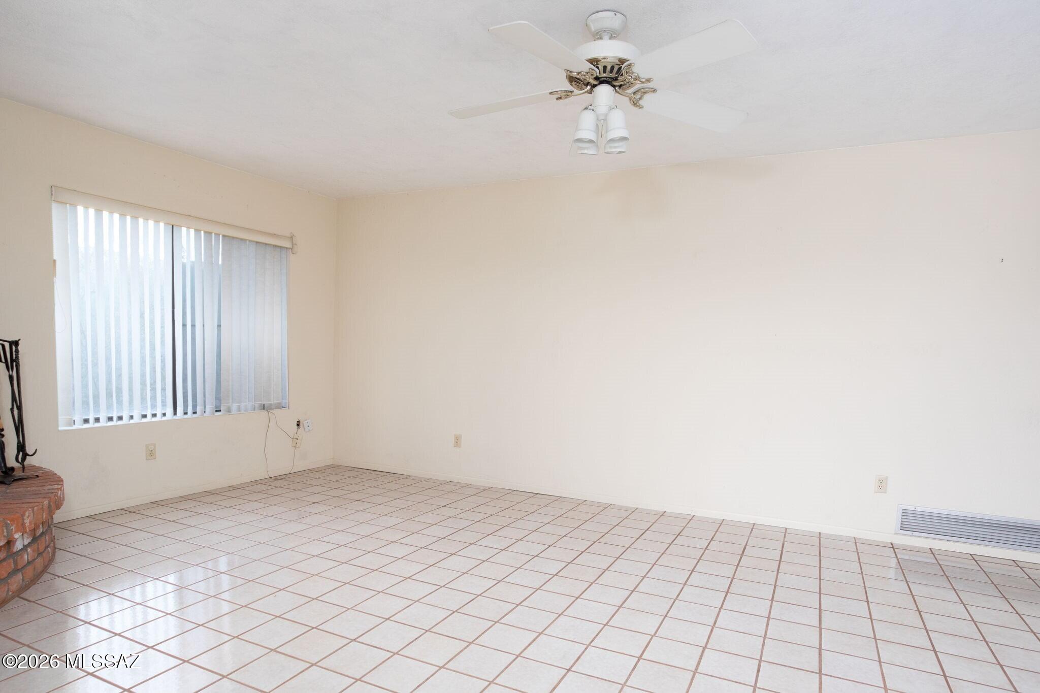 6090 East River Road Tucson, AZ 85750 - Photo 21 of 49