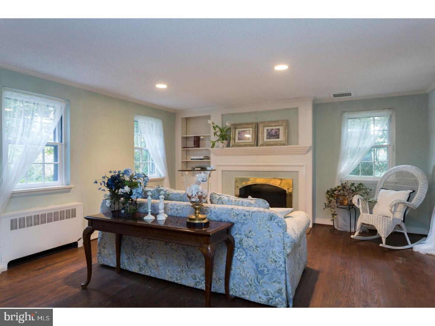 1908 Paper Mill Road Huntingdon Valley, PA 19006 - Photo 2 of 20 Living Room