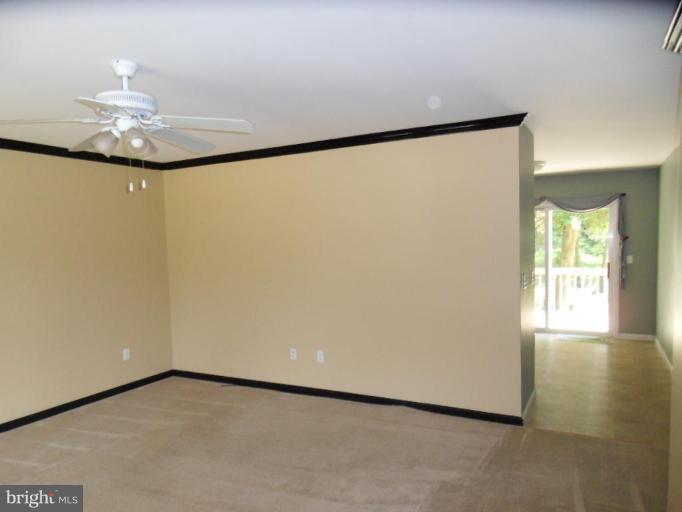 603 Liberty Road Federalsburg, MD 21632 - Photo 16 of 19 Living Room