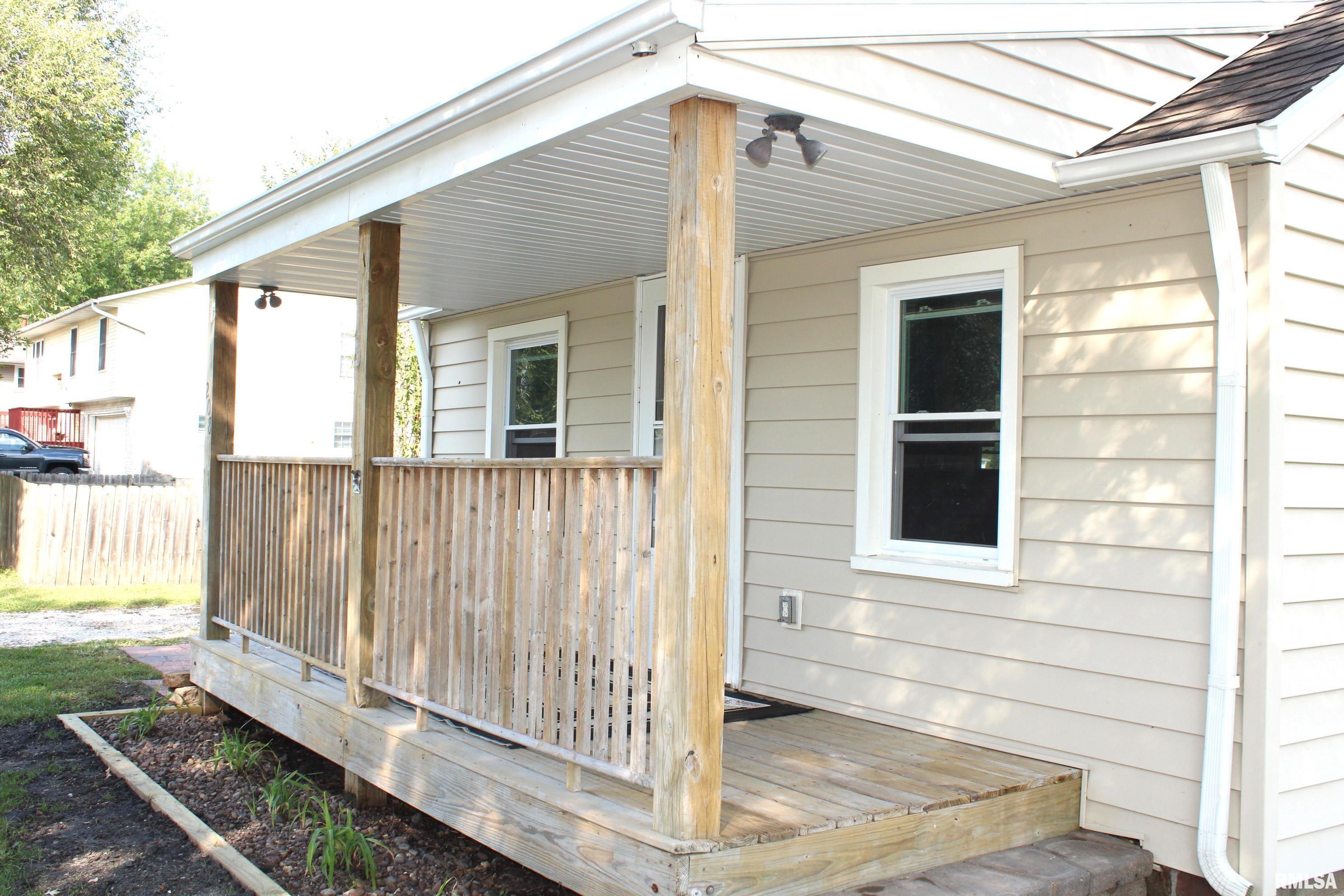 208 6th Street Colona, IL 61241 - Photo 2 of 18