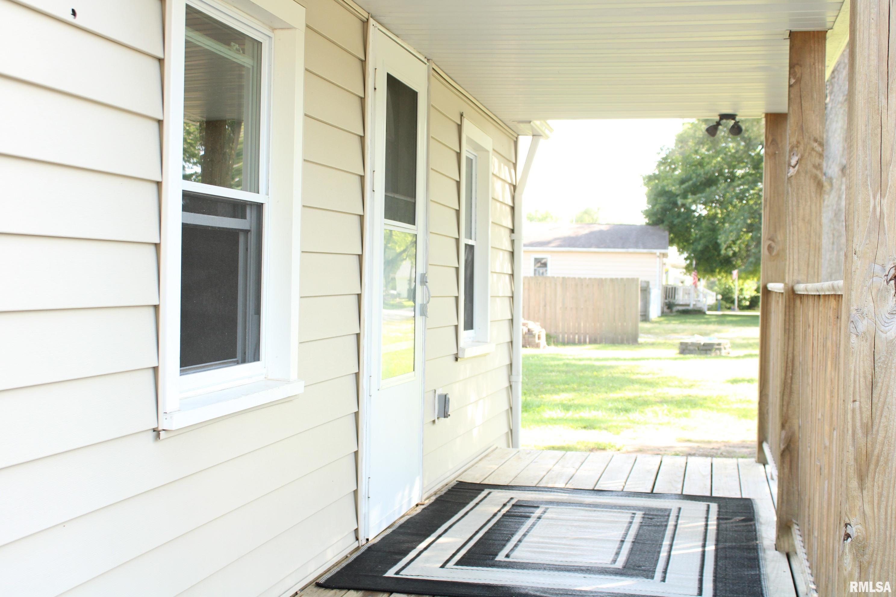 208 6th Street Colona, IL 61241 - Photo 3 of 18