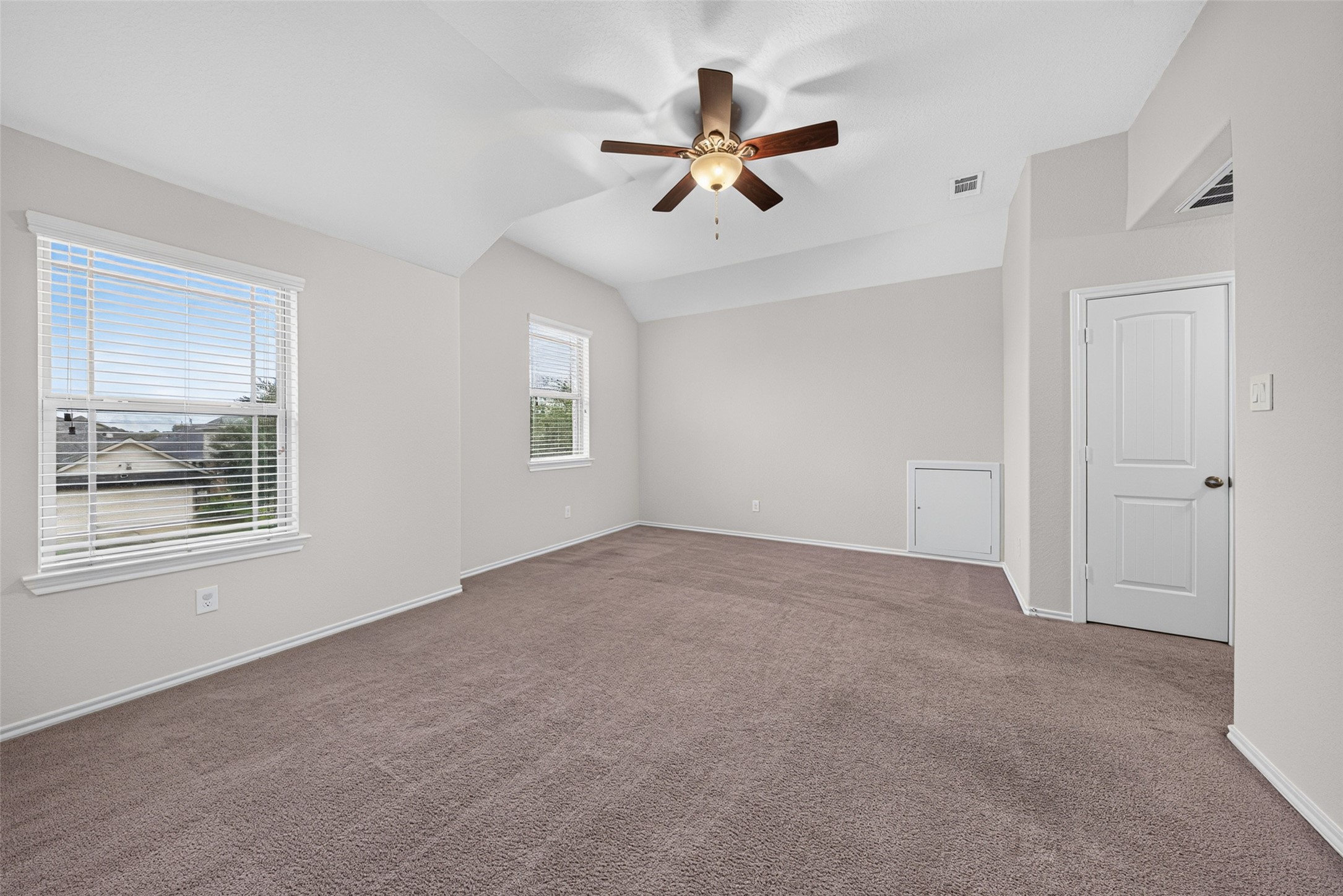 19023 Pinewood Point Lane Tomball, TX 77377 - Photo 30 of 44 Gallery Image 30