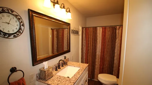 $1,600,000 | 502 County Road 194, Ovalo, TX 79541