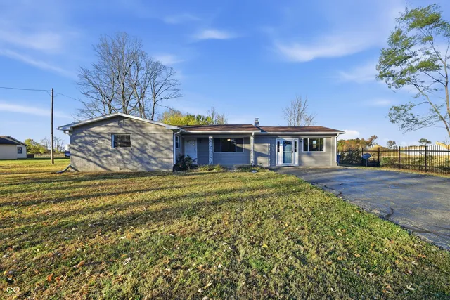 $325,000 | 16122 Southeastern Parkway, Fortville, IN 46040