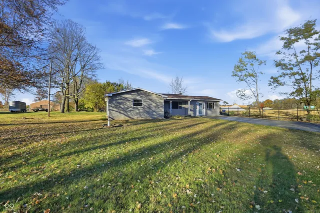 $325,000 | 16122 Southeastern Parkway, Fortville, IN 46040