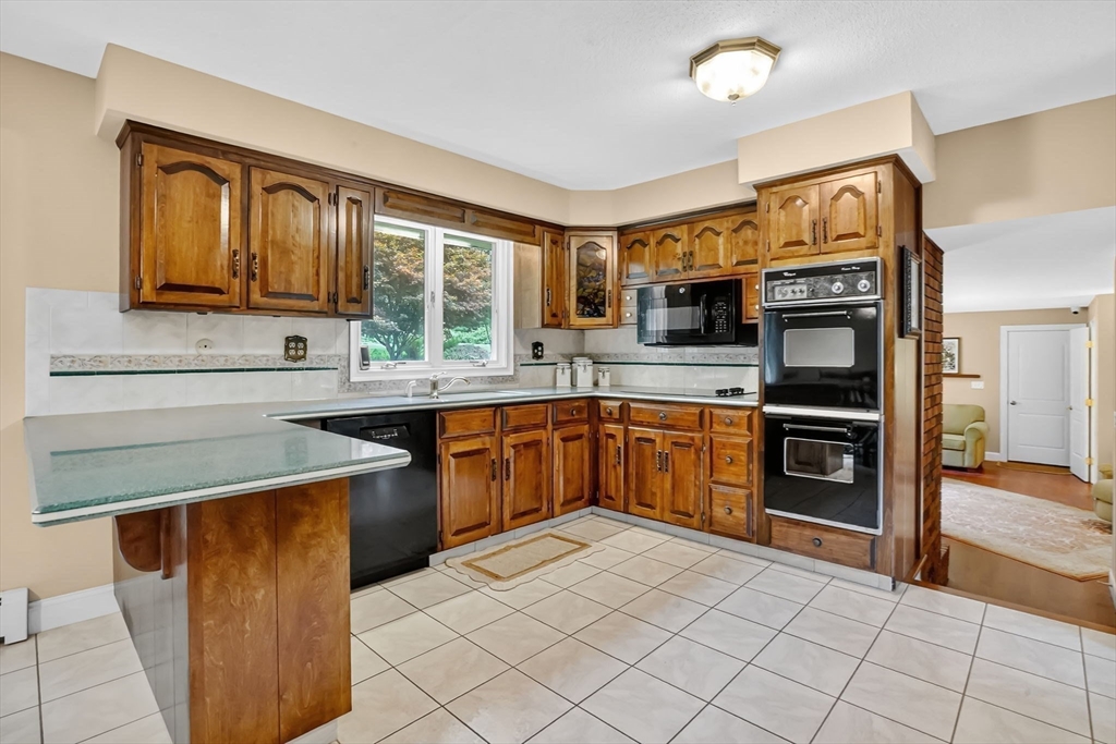 10 Forest Street Palmer, MA 01009 - Photo 4 of 39 Gallery Image 4