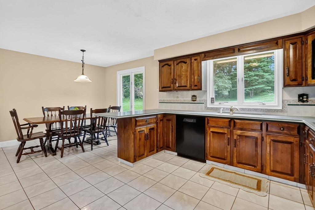 10 Forest Street Palmer, MA 01009 - Photo 7 of 39 Gallery Image 7