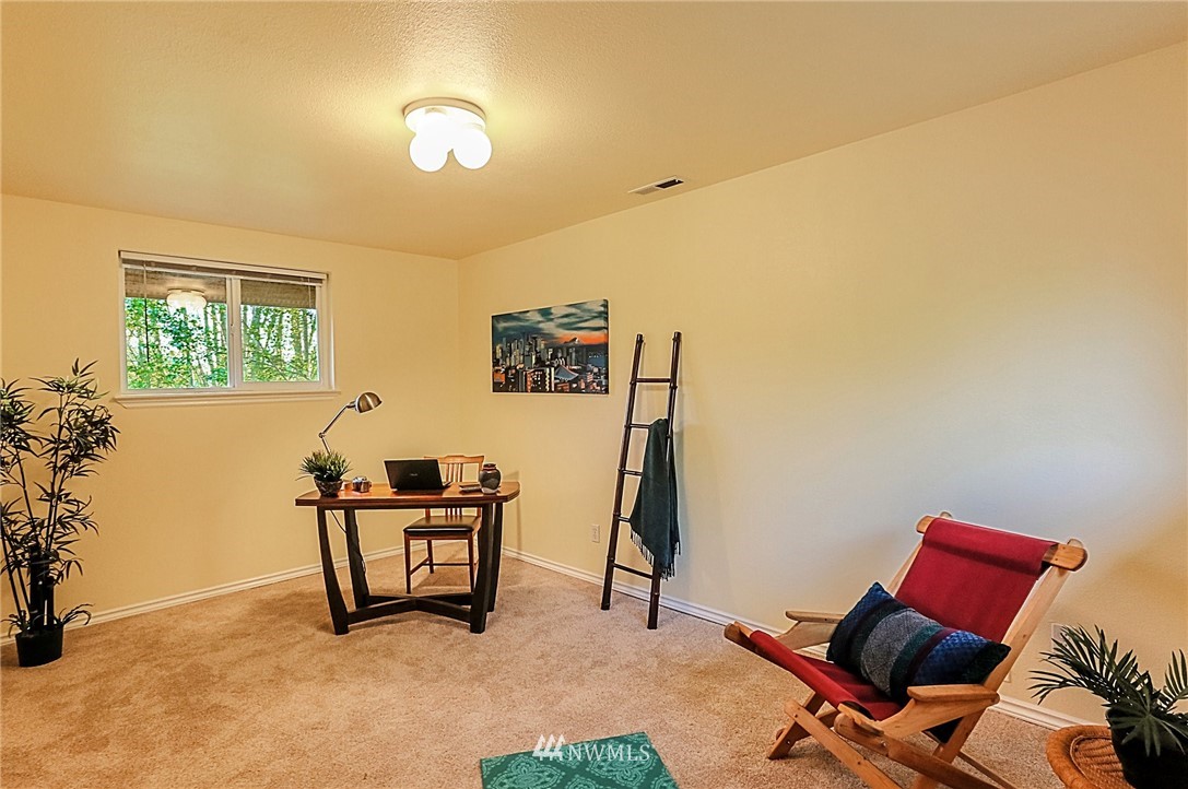 6206 Southeast Sedgwick Road Port Orchard, WA 98366 - Photo 14 of 25 Gallery Image 14