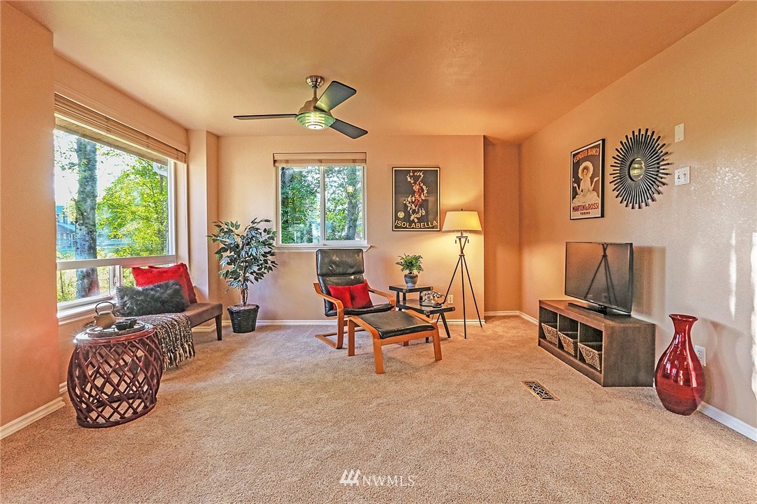 6206 Southeast Sedgwick Road Port Orchard, WA 98366 - Photo 8 of 25 Gallery Image 8