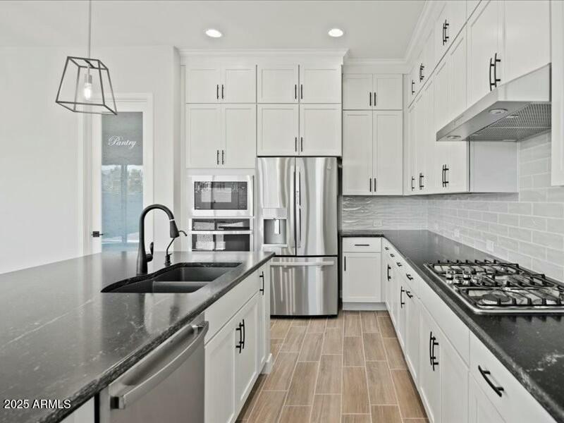 3875 East Appaloosa Road Gilbert, AZ 85296 - Photo 5 of 30 Highly Upgraded!