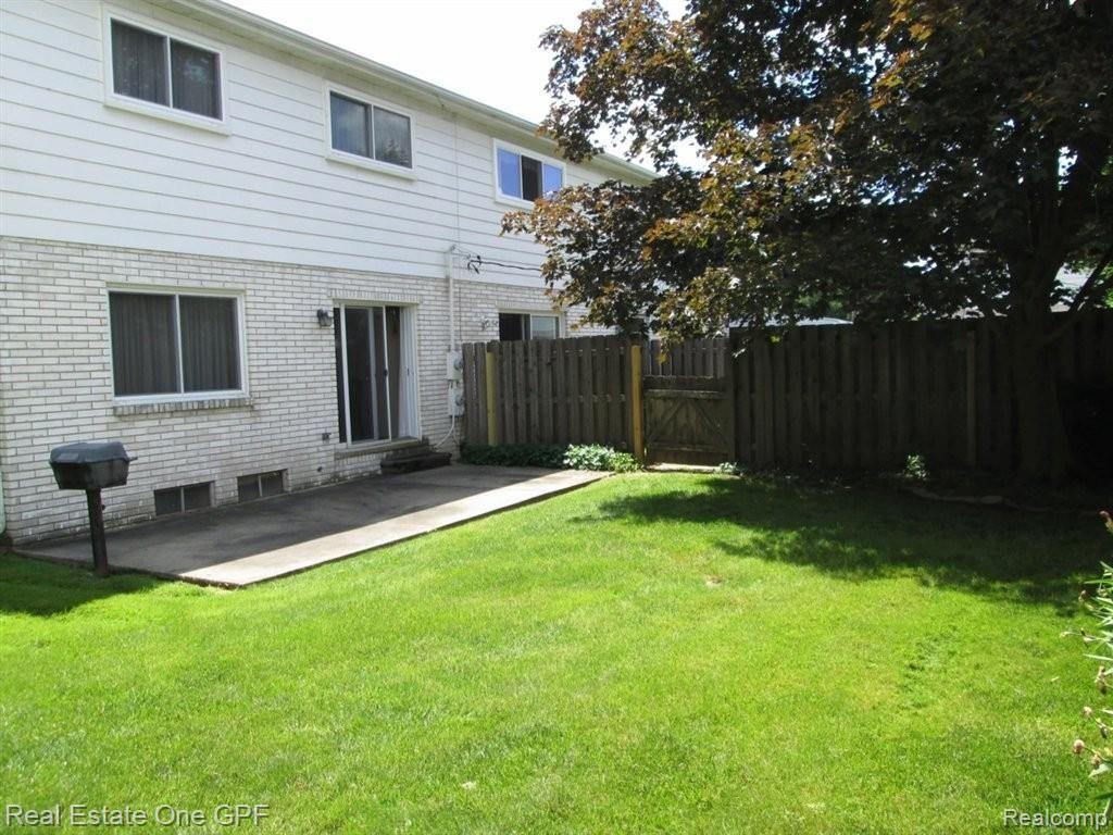 2266 Hillendale Drive, Unit 159 Rochester, MI 48309 - Photo 16 of 20 2266 Hillendale #16.JPG