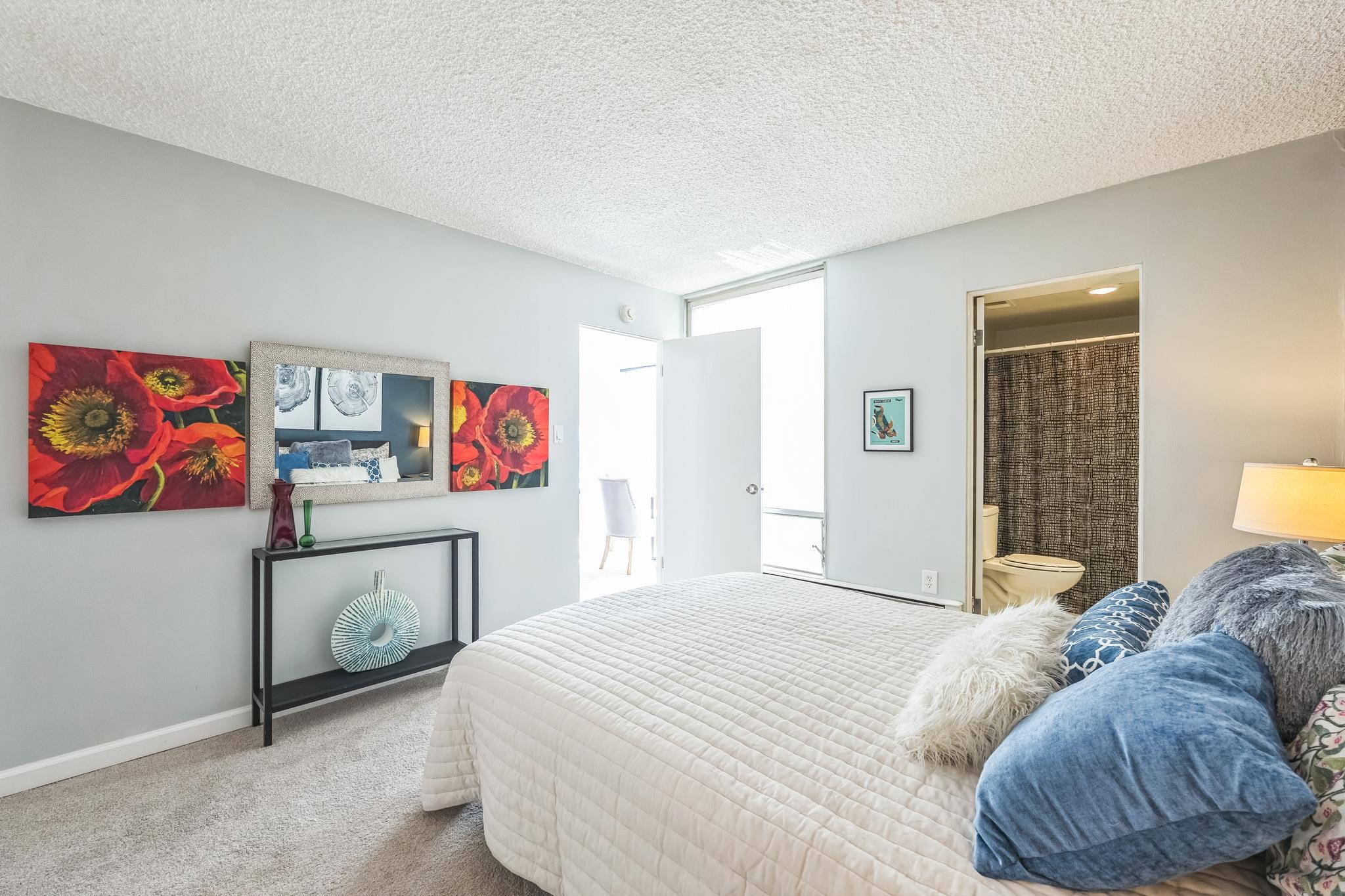 2550 Dana Street, Unit 2F Berkeley, CA 94704 - Photo 14 of 32 a bedroom with a bed and cabinets