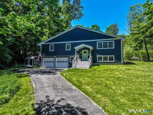 $899,000 | 3 Ledgewood Drive, Sherman, CT 06784