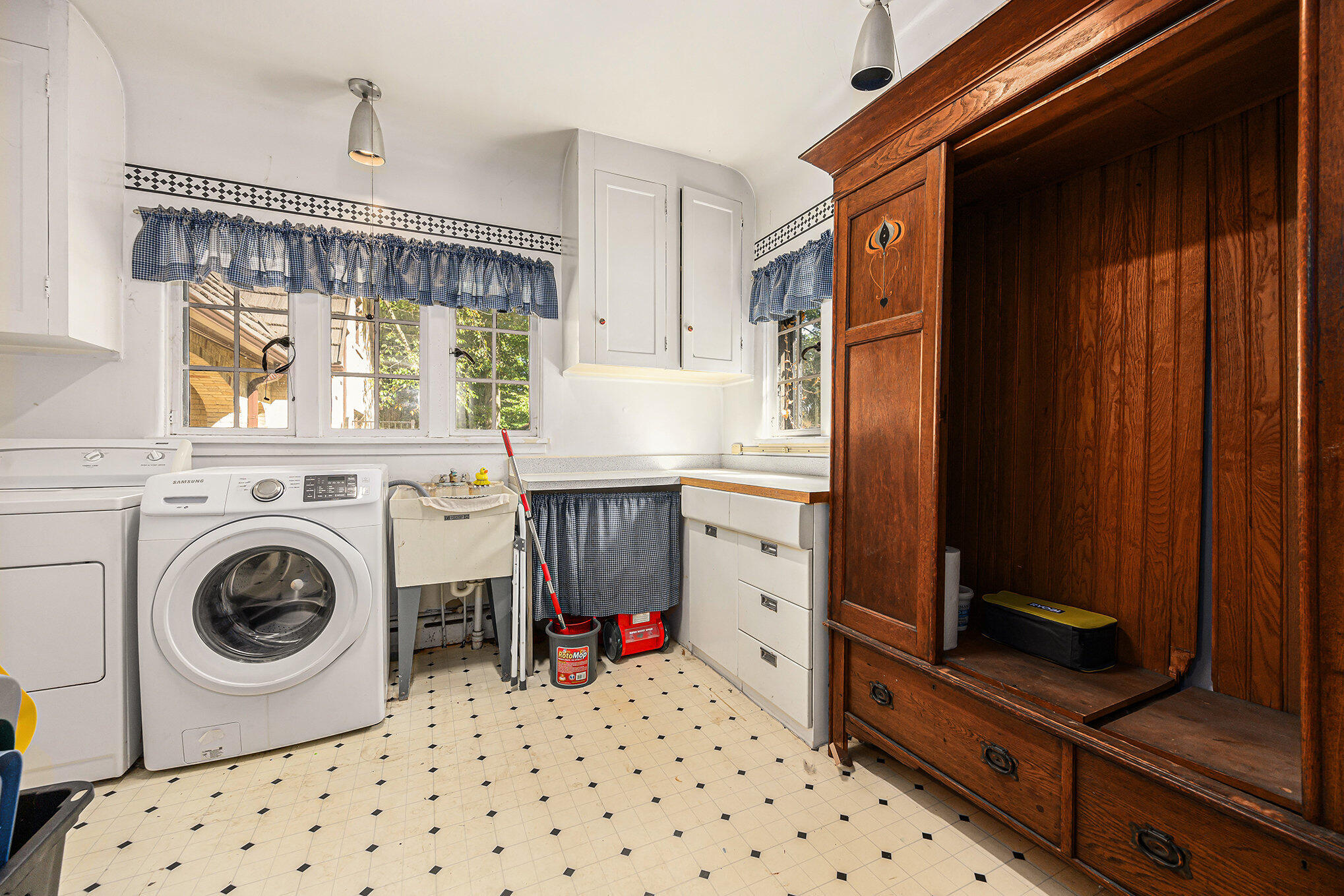 400 East Hoffman Street Three Rivers, MI 49093 - Photo 14 of 36 024_dsc_0261_699