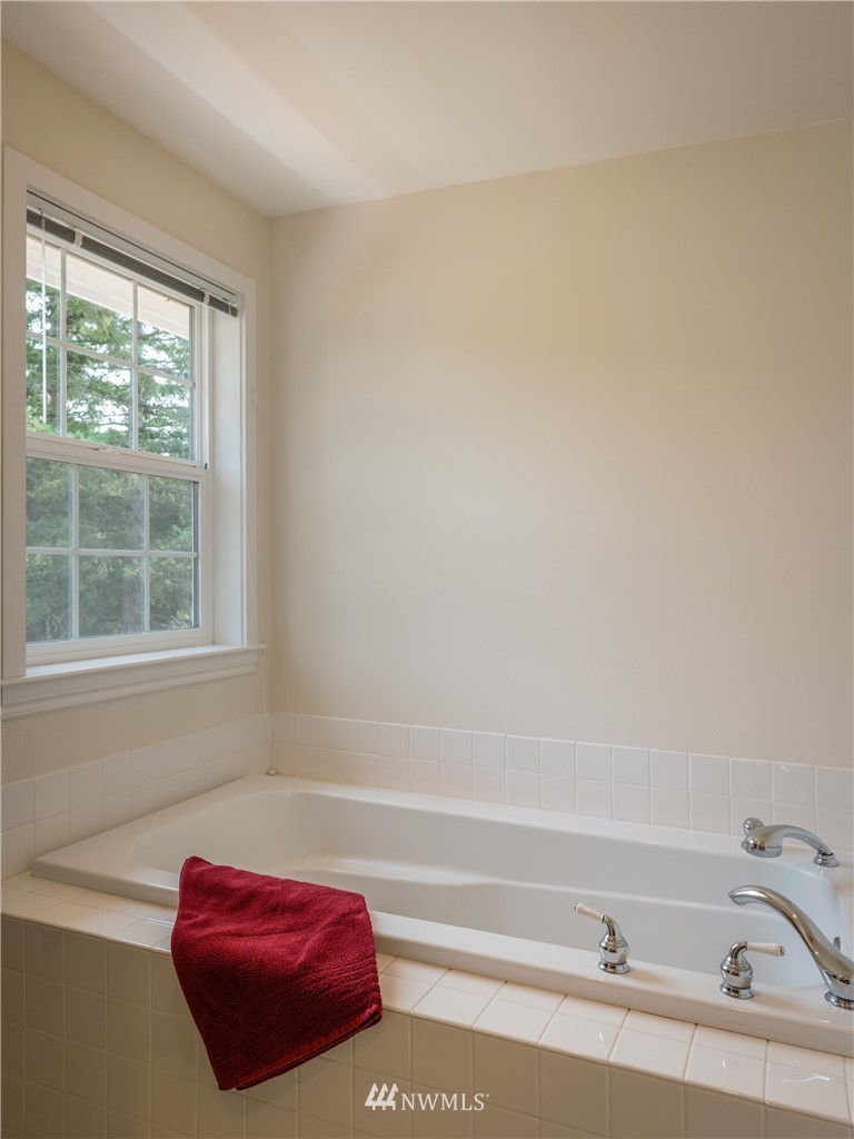 703 Fisherman Bay Road Lopez Island, WA 98261 - Photo 17 of 30 Gallery Image 17