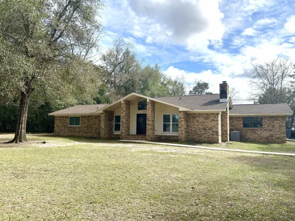 $469,000 | 2402 Woodbine Drive, Crestview, FL 32536