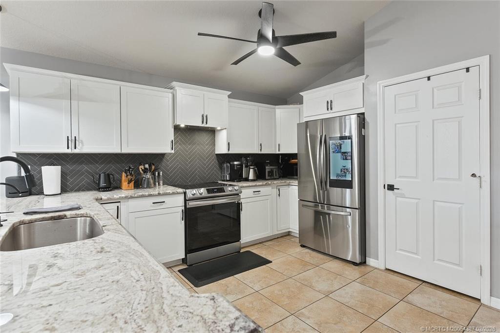 1091 Southwest 30th Street Palm City, FL 34990 - Photo 12 of 45