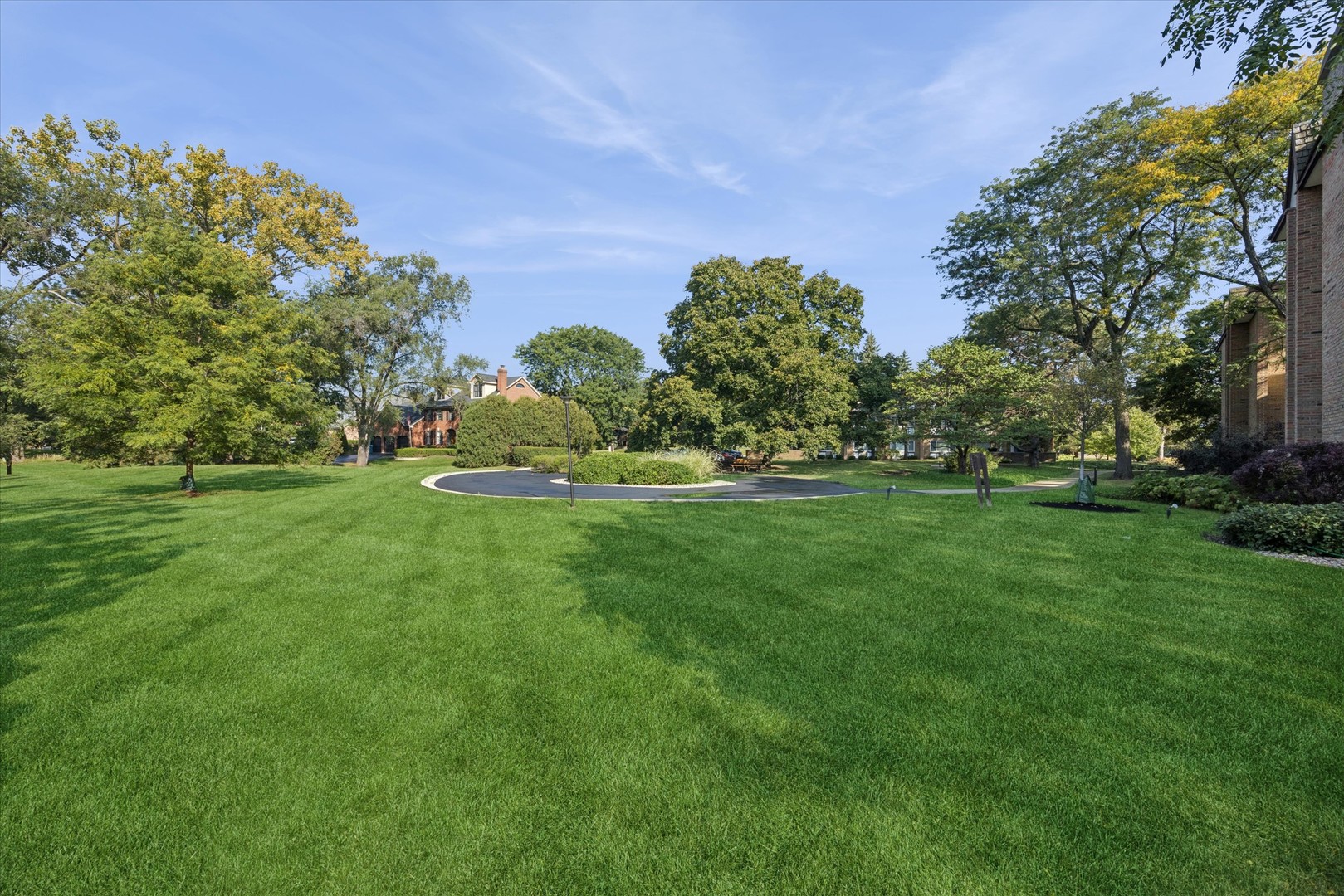 320 Claymoor, Unit 2D Hinsdale, IL 60521 - Photo 15 of 16 a garden view