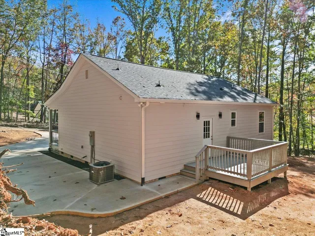 $295,000 | 425 Tiger Lane, Westminster, SC 29693