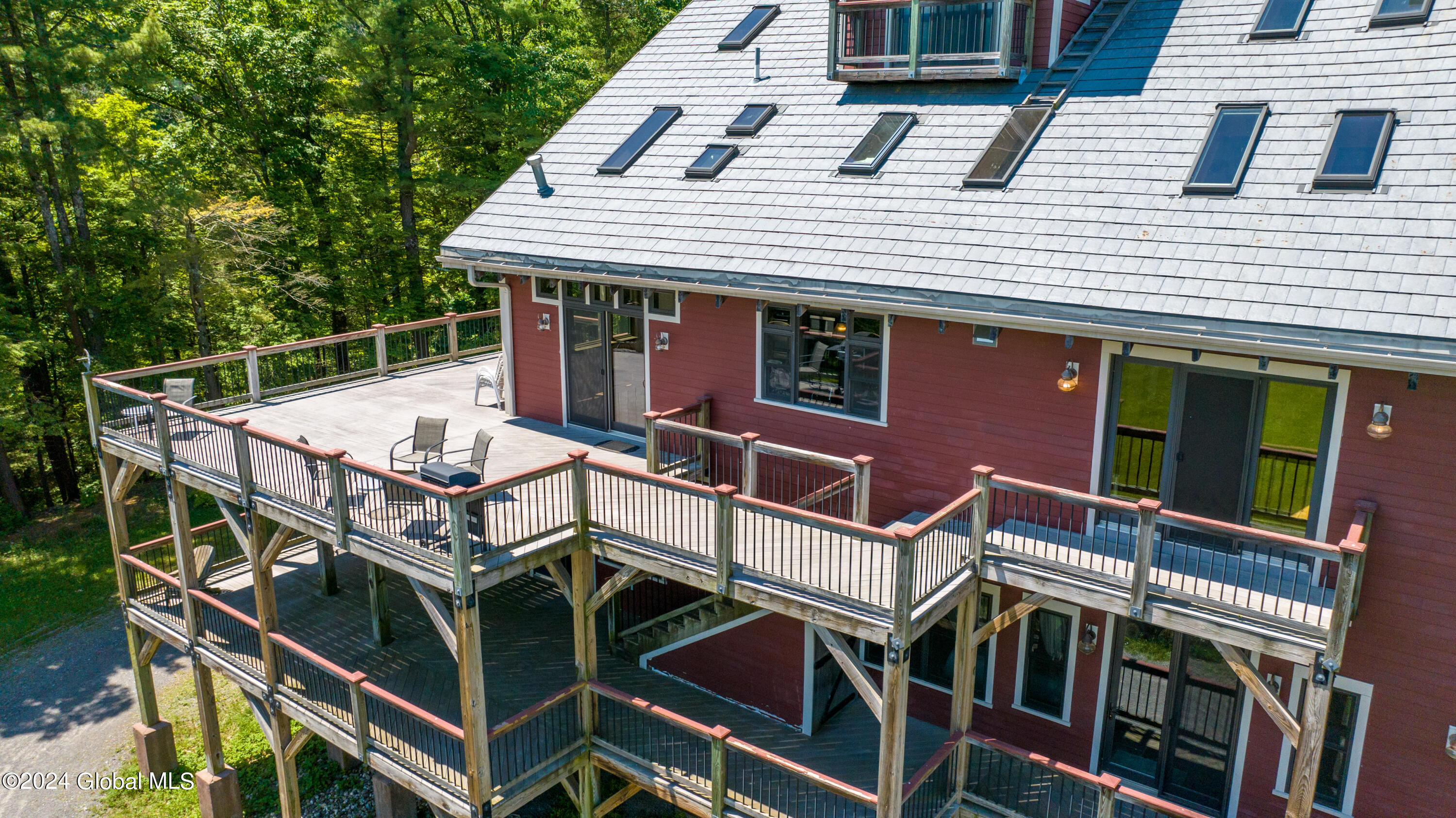 1986 Crawford Road Rotterdam, NY 12306 - Photo 60 of 69 CrawfordSummer-08