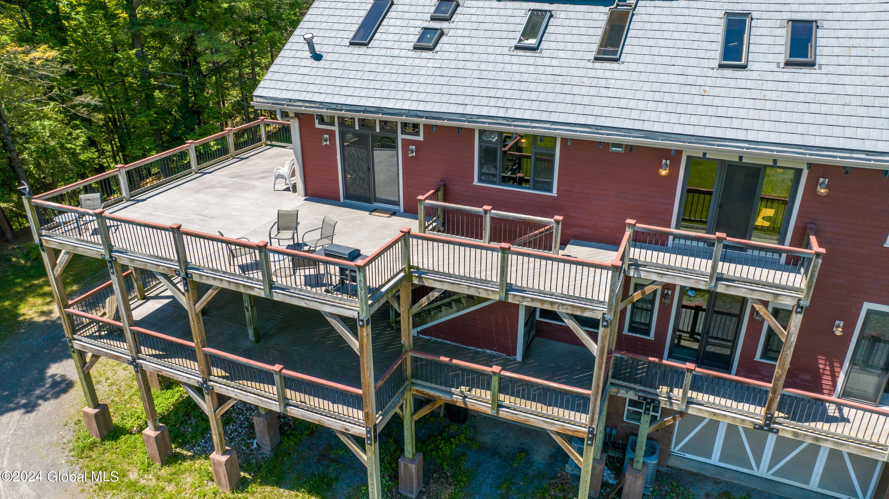 1986 Crawford Road Rotterdam, NY 12306 - Photo 62 of 69 CrawfordSummer-12